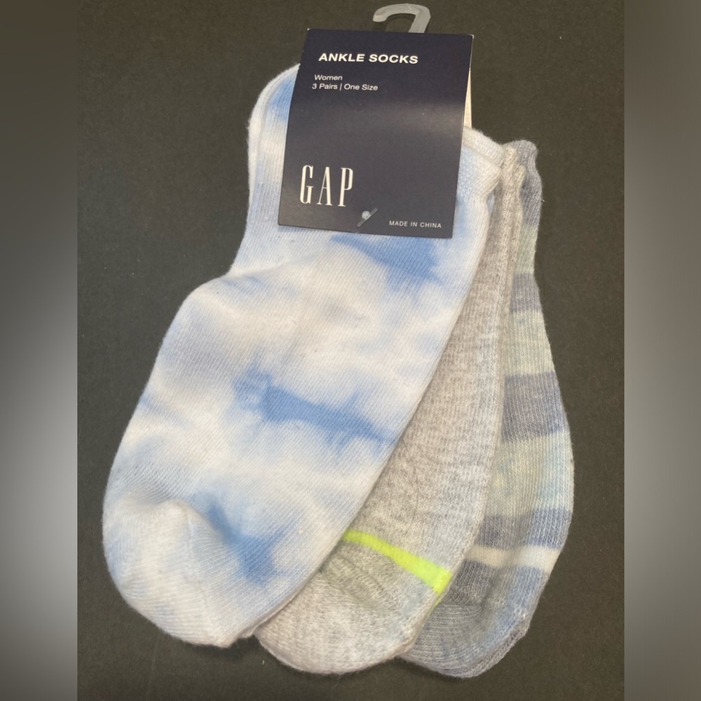 Gap ankle socks - NWT